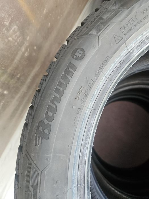 Гуми 215/50/18 Дот19