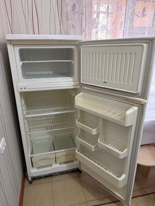 Холодильник рабочий