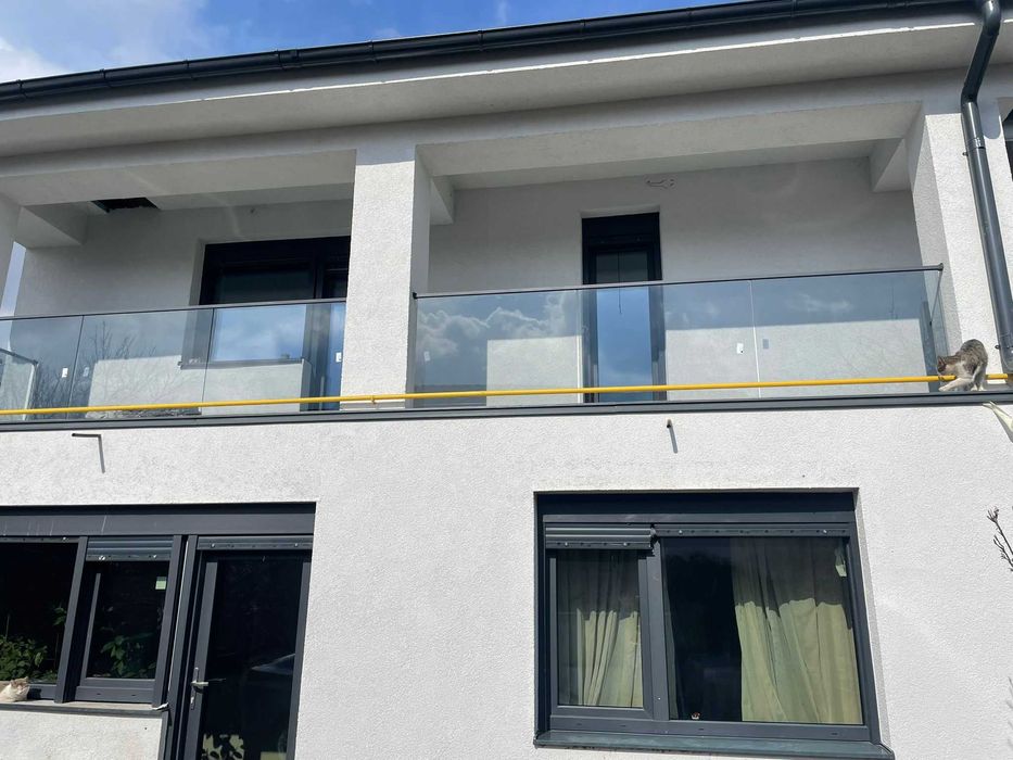 Balustrada de sticla