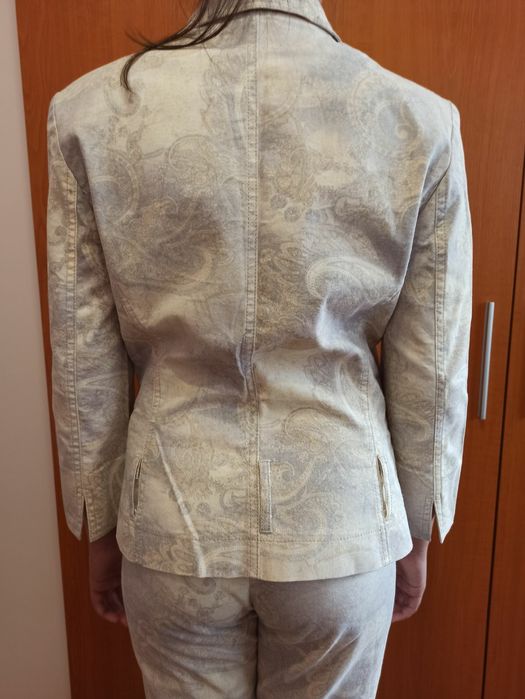 Дамски костюм Kensol