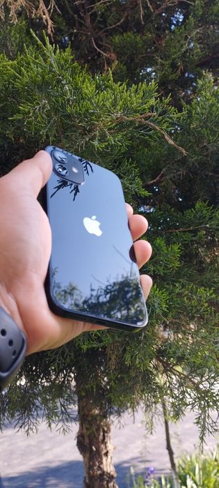 iPhone 12 ekran alishgan
