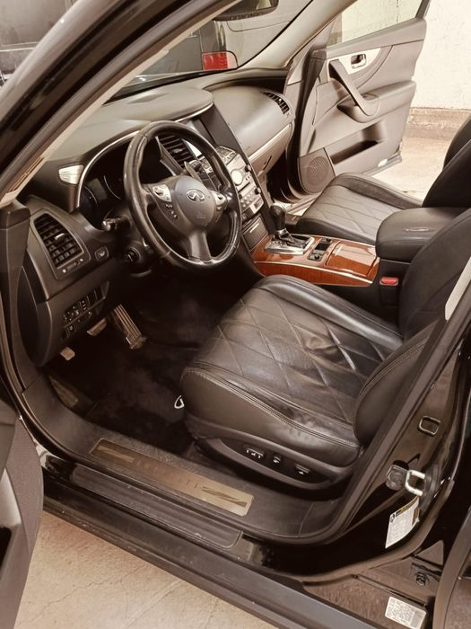 Продам Infiniti FX30 2008 год