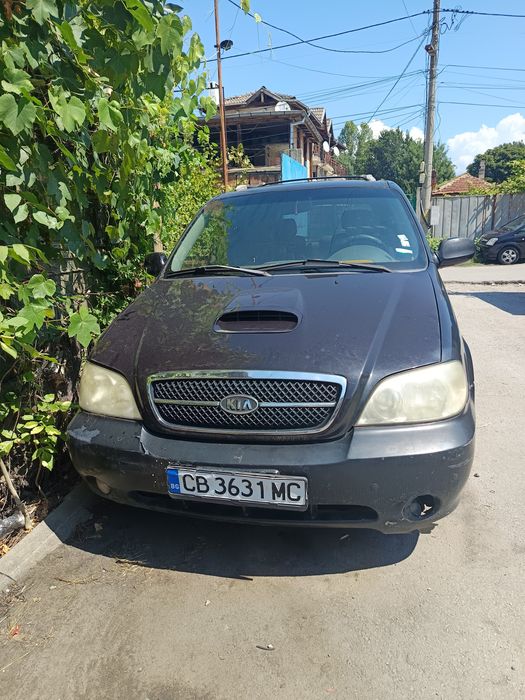 Автомобил кия карнивал