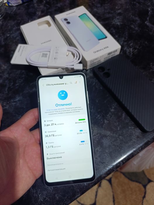 Самсунг а06   4/64гб