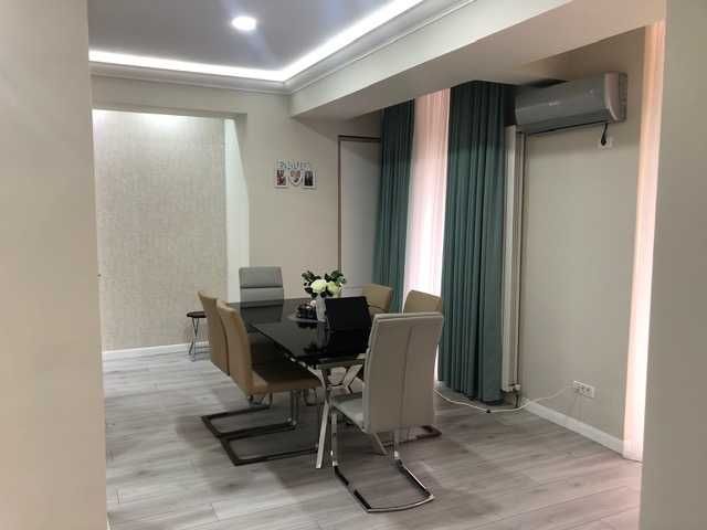 Apartament PentHouse 4 camere 170mp utili , Zona Gara / IC Bratianu 26 etajul 1 pretabil si birou Vis A Vis De Policl. CFR Aqualex