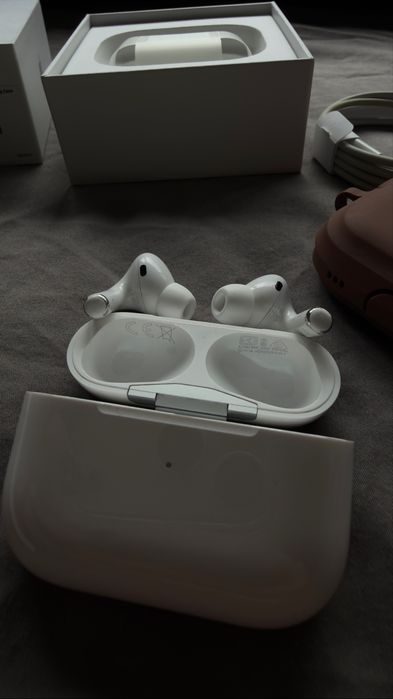 Apple AirPods Pro (1-во поколение)