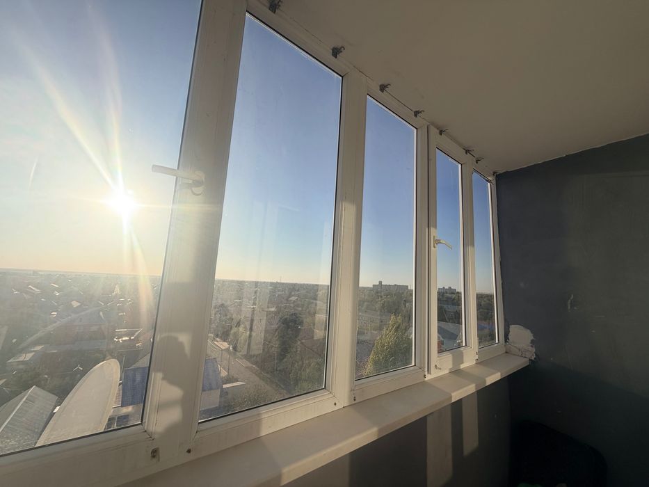 Окно пластиковое на балкон