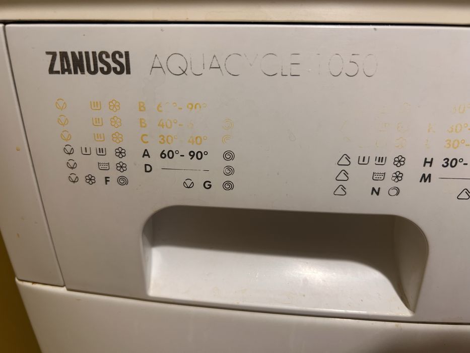 Продам стиральную машинку