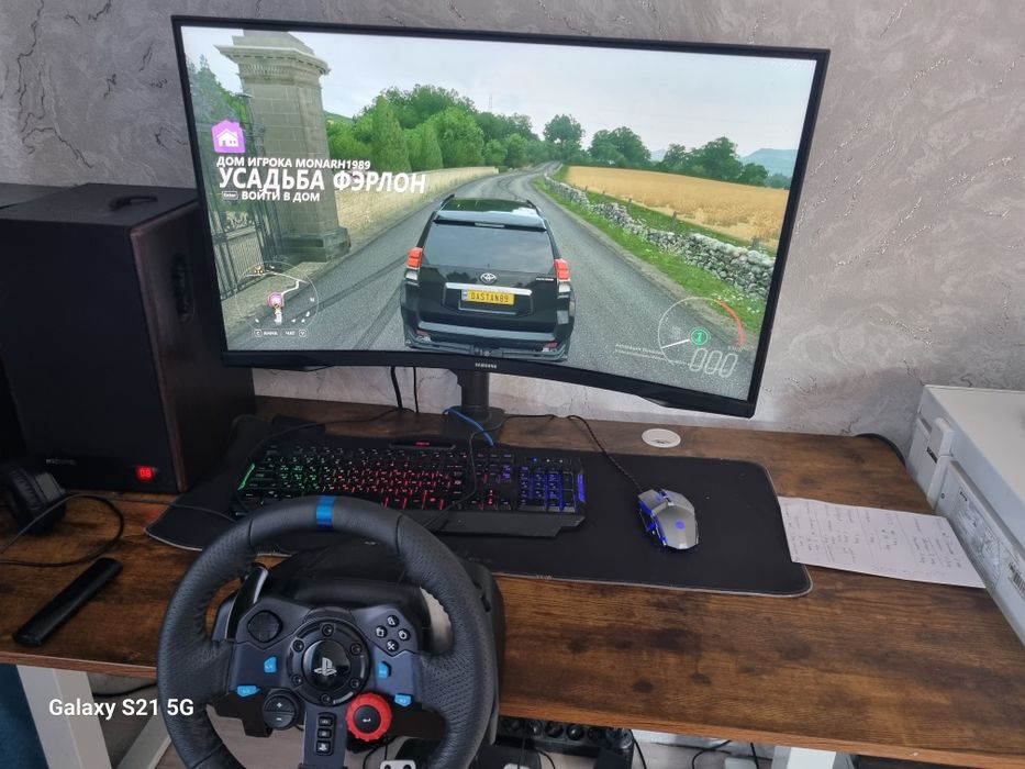 Продам игровой руль Logitech G29 черный