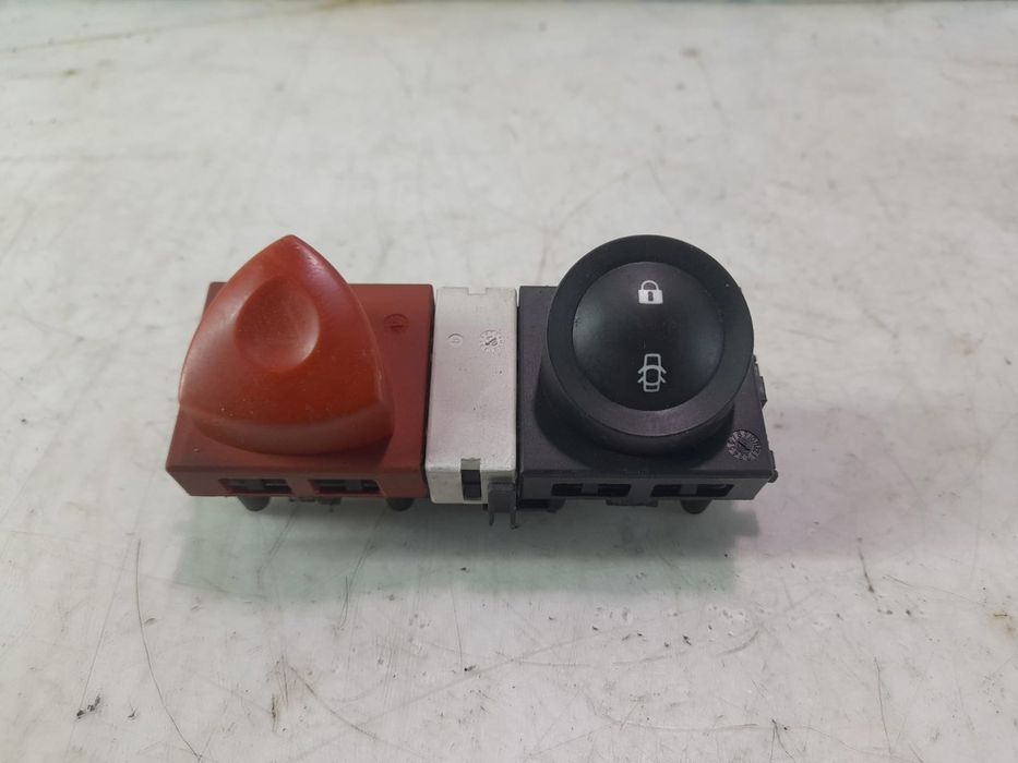 Panou butoane avarie blocare usi 8200407415 Renault Megane 2 (facelift) (2006 - 2012)