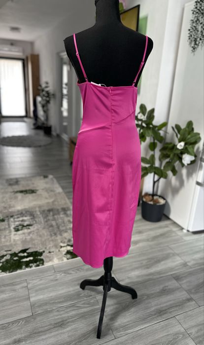 Rochie noua dama cu eticheta