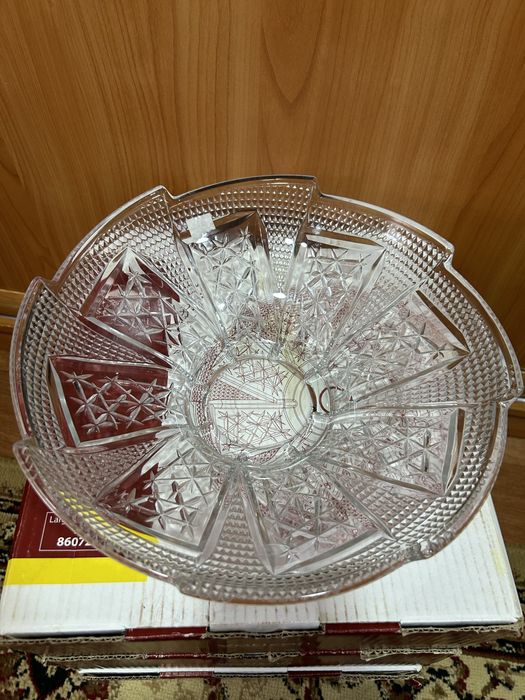 Посуда, продам вазу 2000 тг