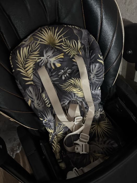 Детский стольик продается