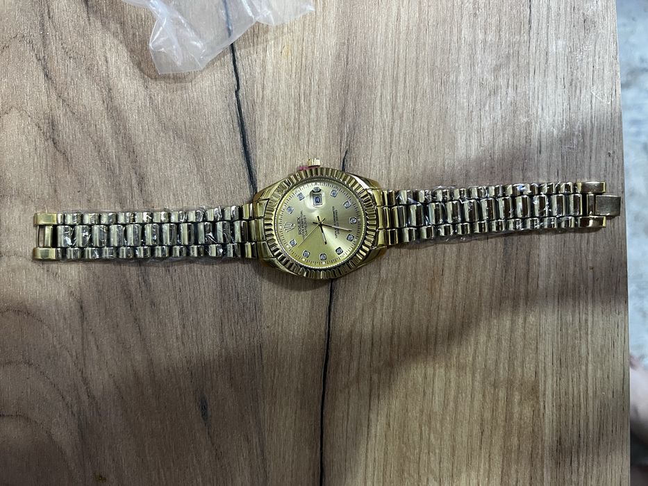 Часы наручные женские