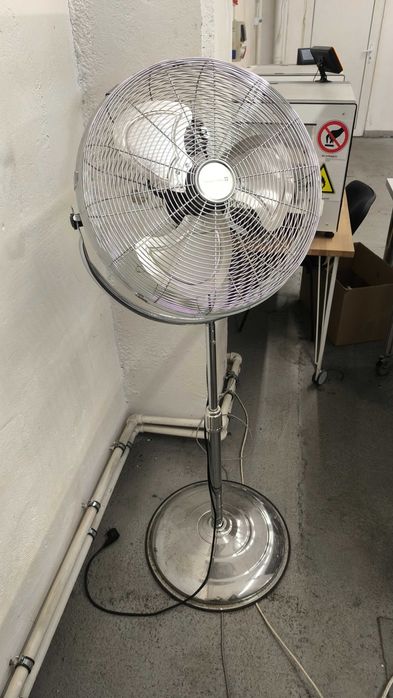 Ventilator cu picior Tarrington House SWM2200N, Inox, 110W, D 45cm