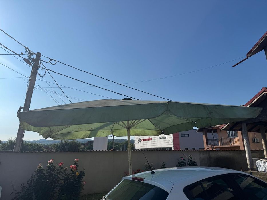 Umbrelă profesională terasă 4x4 m cu 4,5h – structură metalică, bază inclusă
