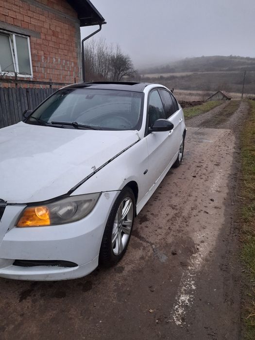 Dezmembrez bmw e90