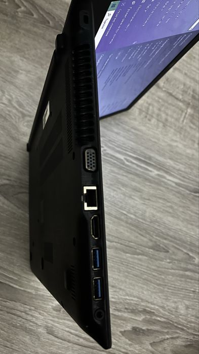 Acer Aspire E 15 E5-573-P4UN Лаптоп,ТОП състояние