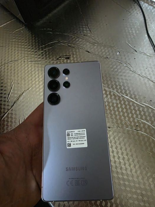 Продам Samsung Galaxy S25
