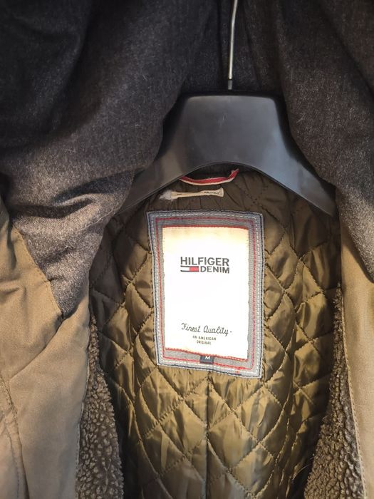 Geacã groasã Tommy Hilfiger