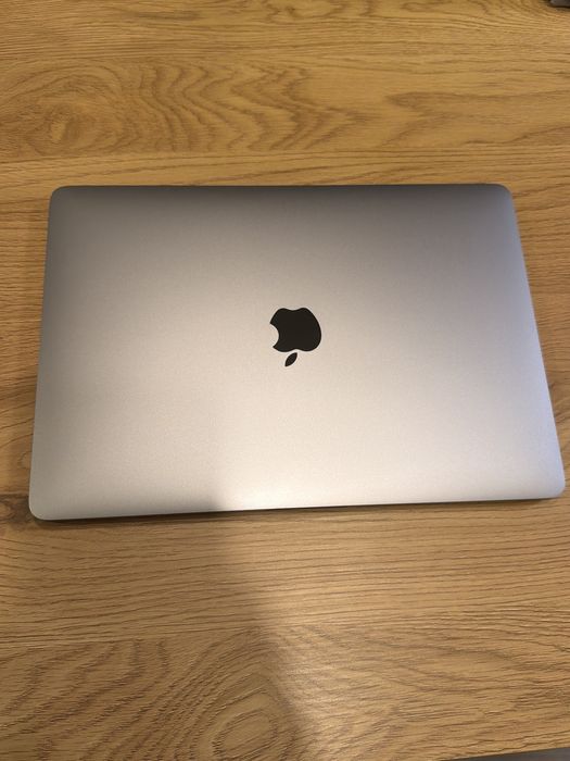 MacBook Pro 13“ (2020) i5 2.0 GHz, 16GB RAM, 4x Thunderbolt 3