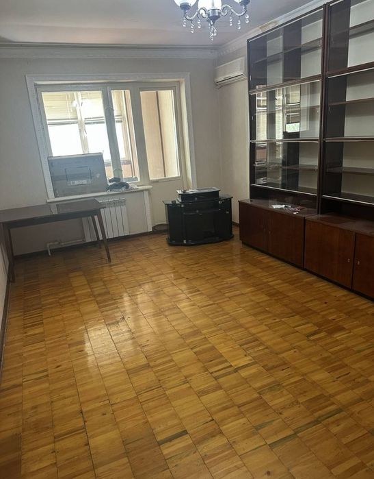 Квартира на Космонавт -Корзинка 4/4/4 общ пл 86м /77 серия