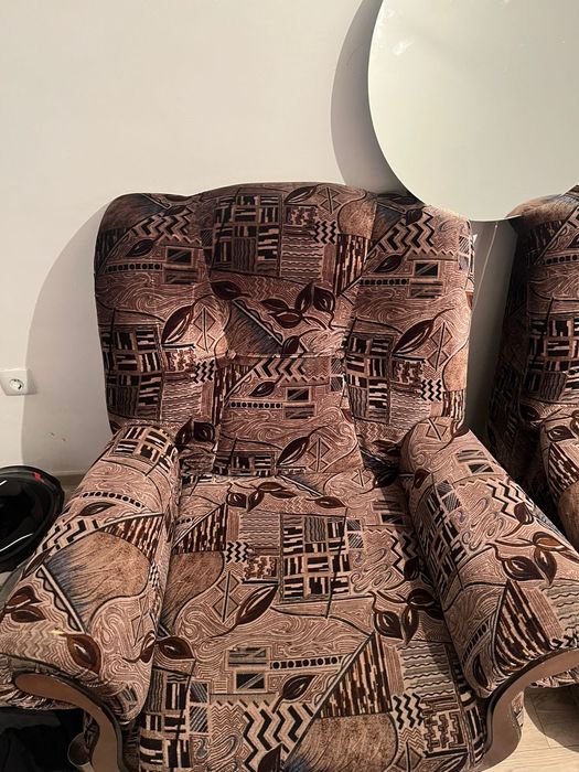 Продам два кресло