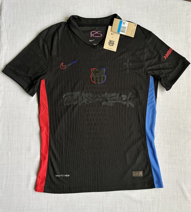 Футболни екипи | Футболни тениски