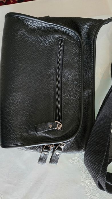 Продам кожаную Барсетку