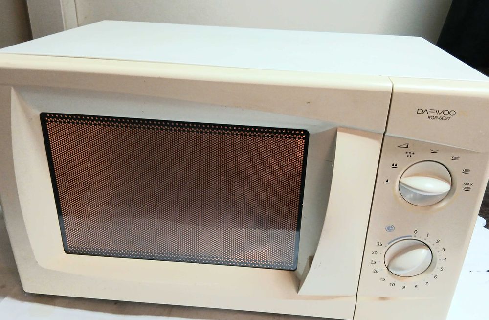 Микровълнова фурна DAEWOO