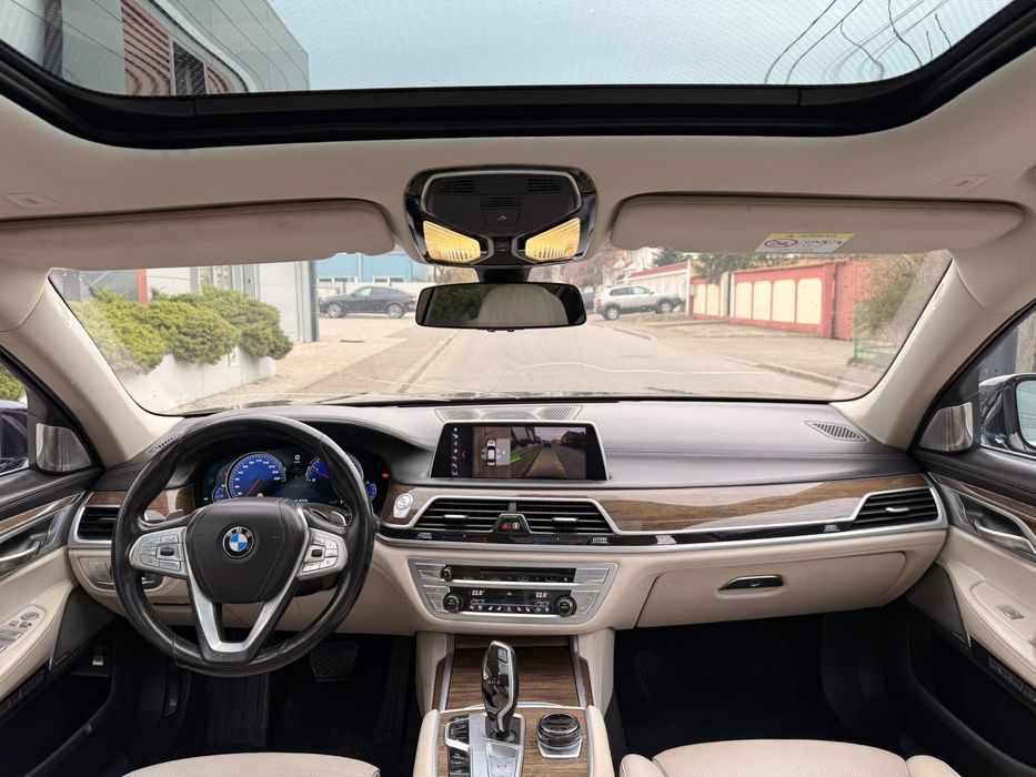 BMW 750i Long 2017 4 Locuri/SkyLounge/BowerWilkins/M-Packet/Ventilatie