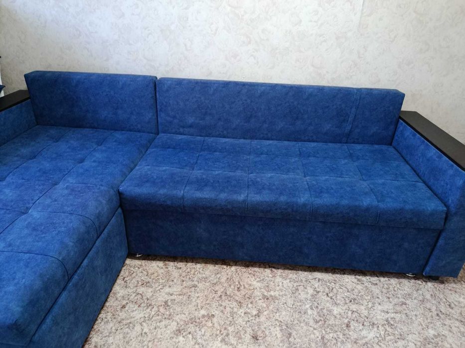 Продам б/у диван