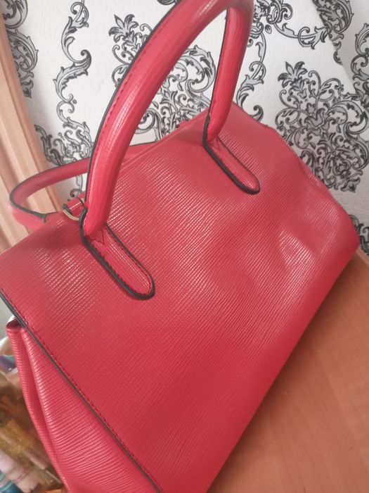 Продается сумка. Новая.