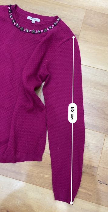 Малиновая кофта со стразами koton