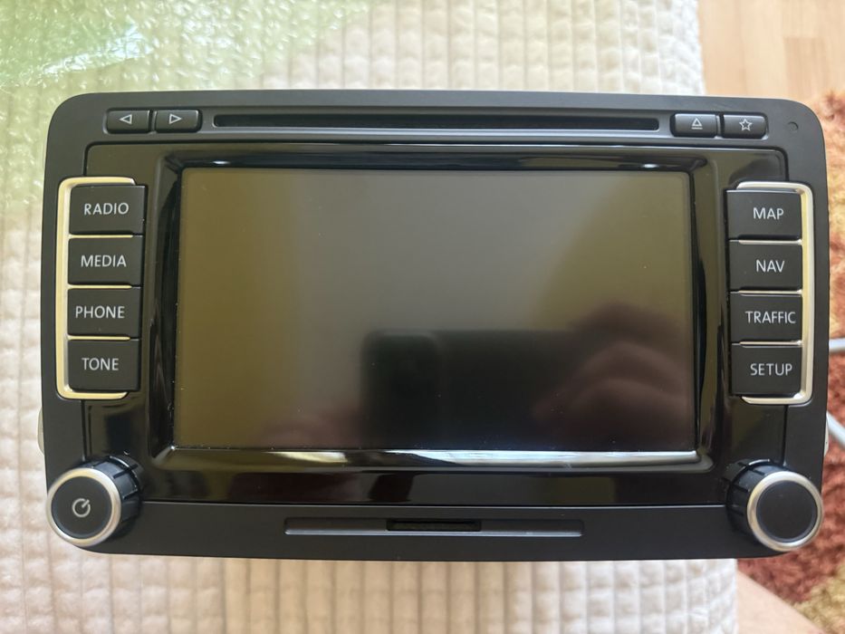 Navigatie VW RNS 510 impecabilă,  cod piesa 1T0035680 H, cu cod PIN si modul bluetooth premium cod piesa 3C8035730 B