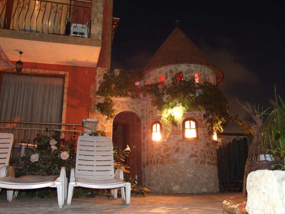 Представяме Ви един много екзотичен хотел в центъра на с. Равда.