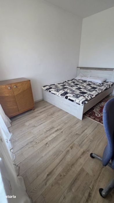 Apartament 3 camere, zona centrala, 2 balcoane, disponibil imediat