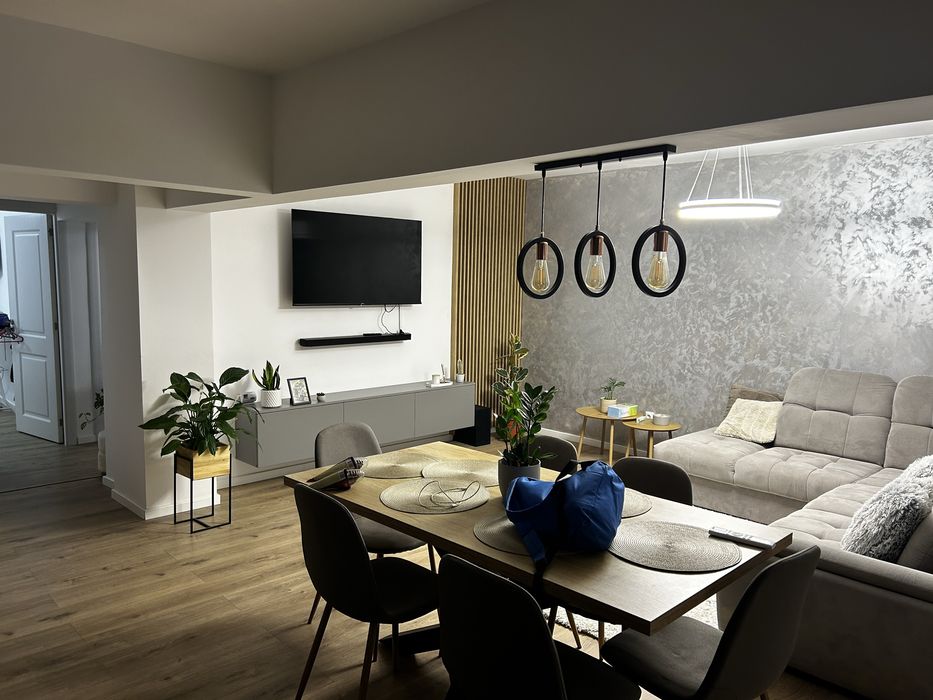 Vand apartament 3 camere, renovat