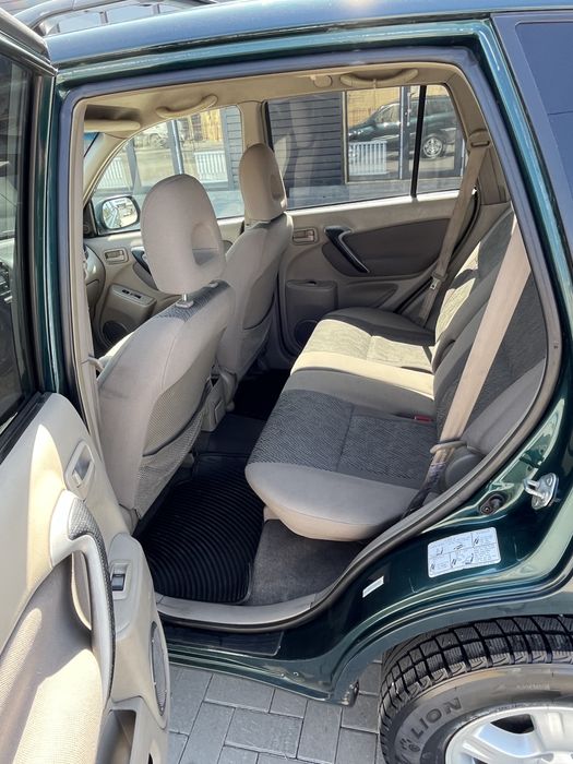 Продам Рав 4 2003г