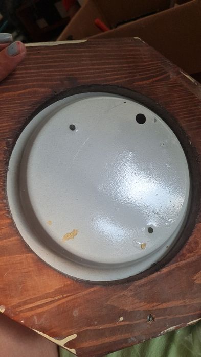 Разпродажба обзавеждане, бюра, гардероби, куфарници,възглавници , мат