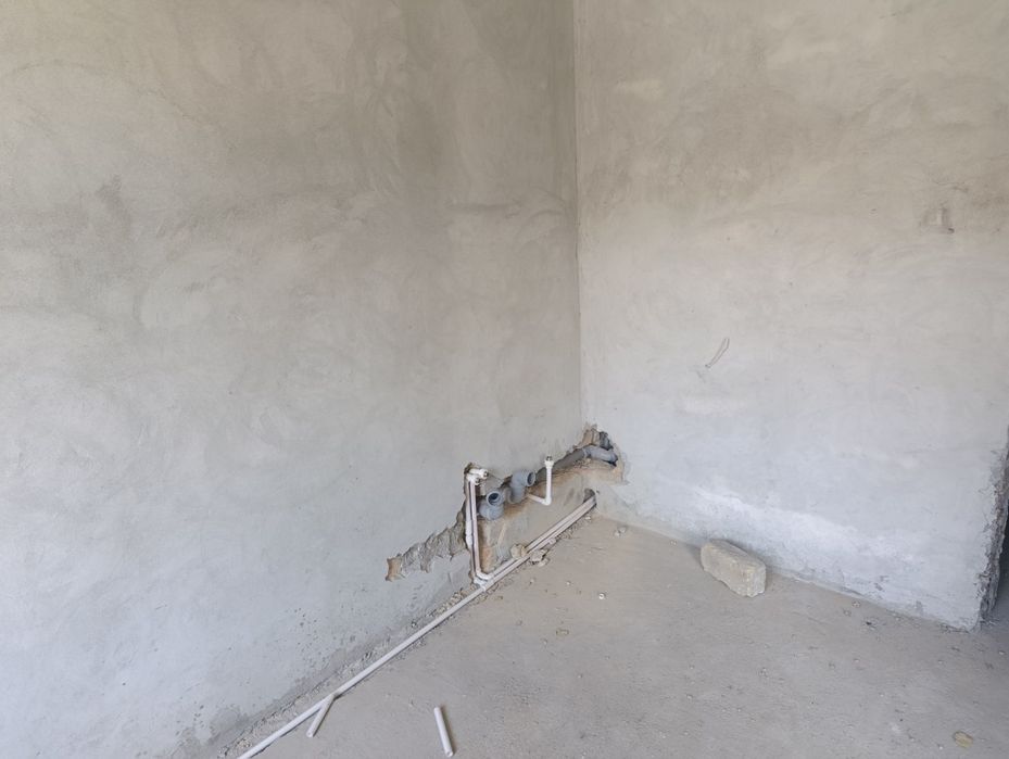 Uy sotiladi  Navoiy Karmana