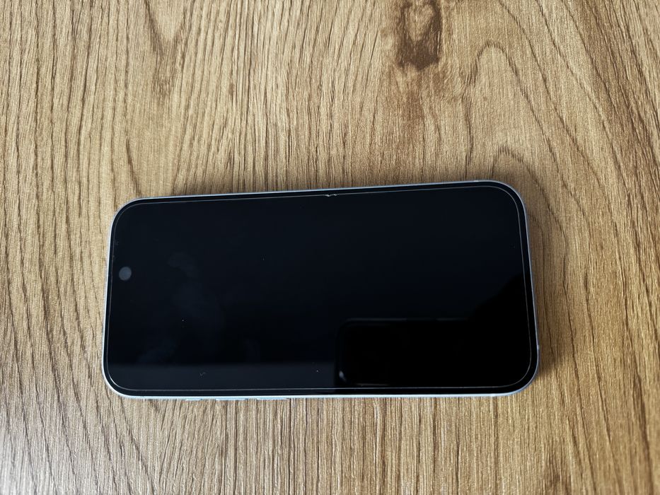 Продавам Iphone 15