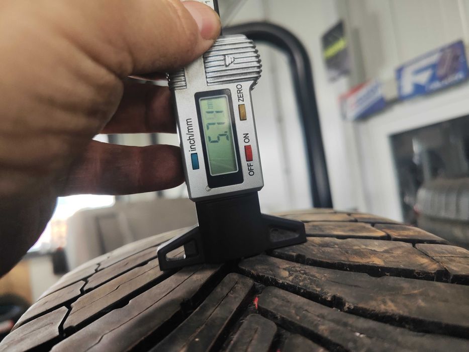 2бр.всесезонни гуми 205/60/16 Bridgestone