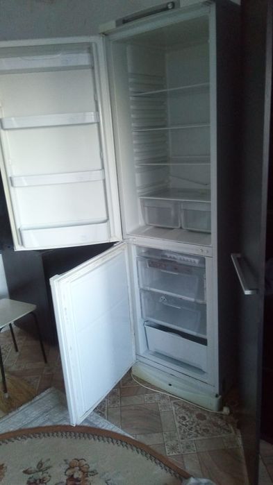 Продам холодильник