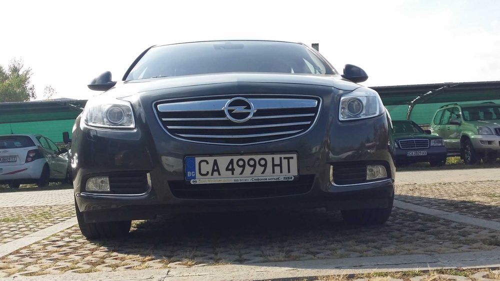 Opel Insignia 2.0 Turbo (Бензин), 2009 г., заводски Sport пакет.