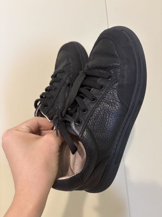 Обувь школьная кожаная, турецкая,носил 3 месяца,очень удобная