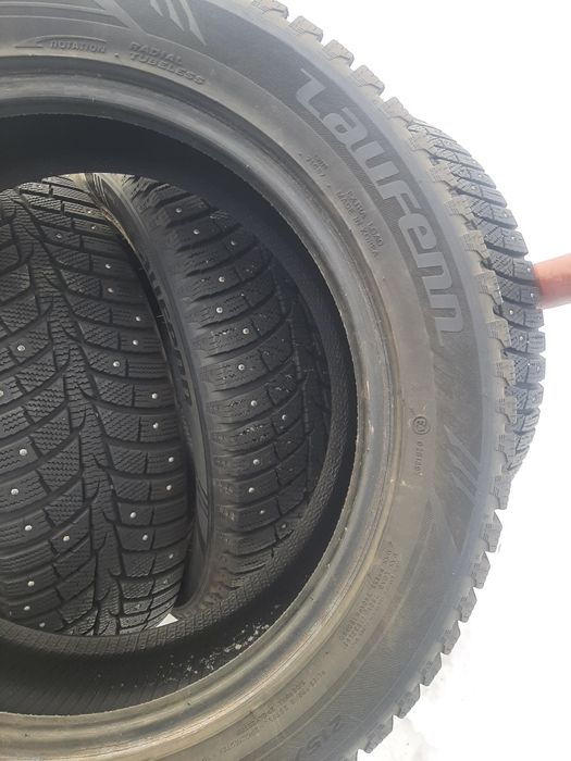 Продам шины. 215/55/17