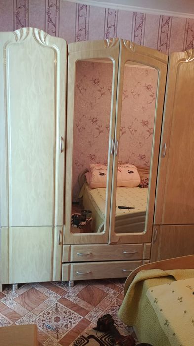 Спальный гарнитур