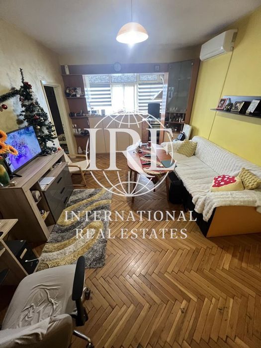 Продава се Тристаен апартамент в Варна, Цветен квартал - 63 кв.м за 1214 €/кв.м - Снимка #1
