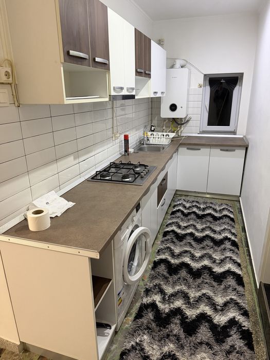 DE ÎNCHIRIAT - Ovidiu,  3 camere